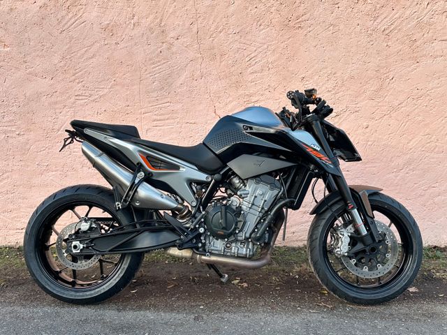 KTM DUKE 790 L 1.HAND 35KW MÖGLICH SERVICE NEU