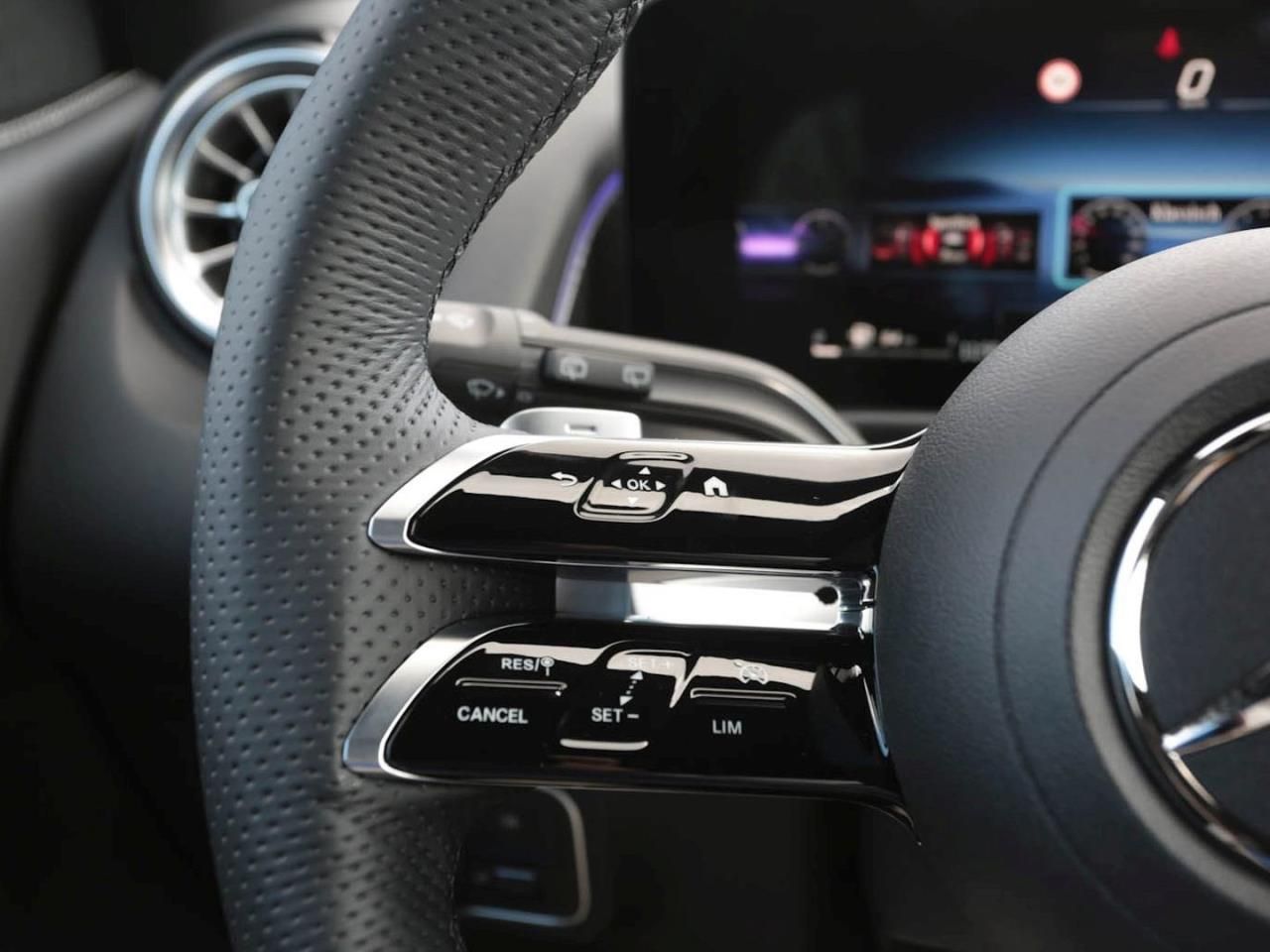 Mercedes-Benz GLB 200 d AMG Night MBUX Navi-Prem. Kamera AHK foto 23