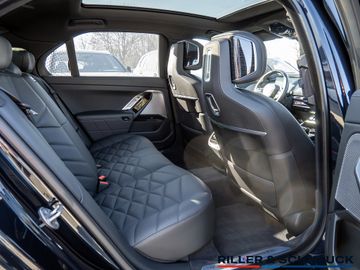 BMW 740 - 8