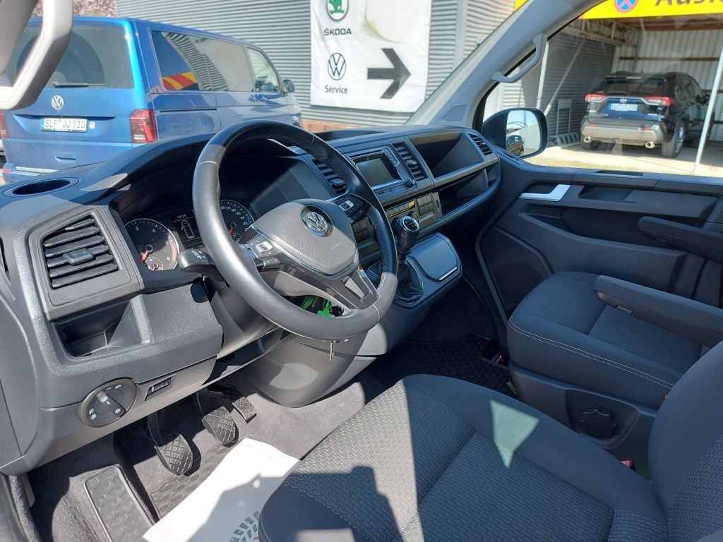 Volkswagen Multivan Kurz Trendline foto 11