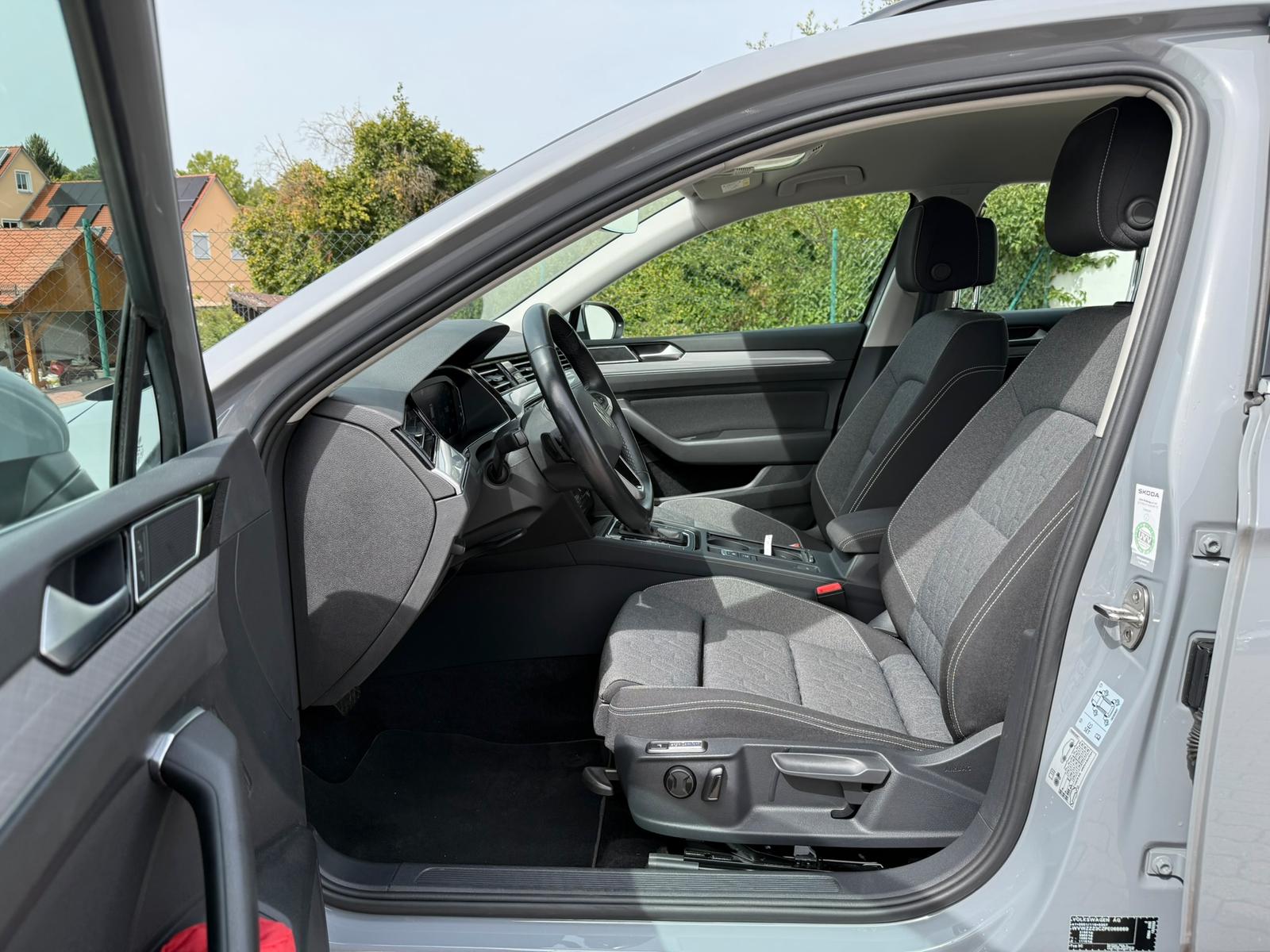 Volkswagen Passat Var. Business 2.0 TSI DSG AHK ACC APP NAV, миниатюра 12