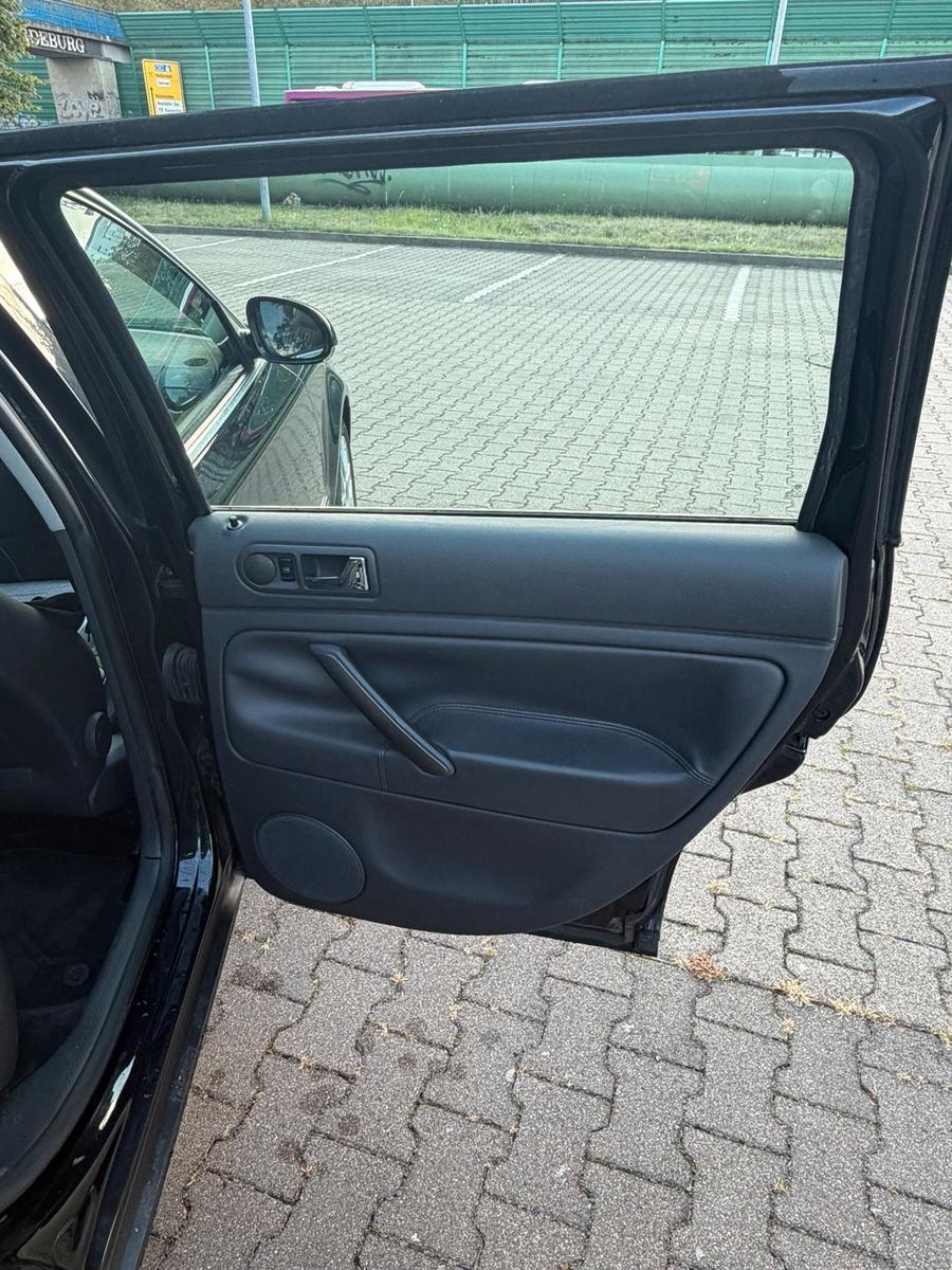 Volkswagen Passat 2005 — photo 12