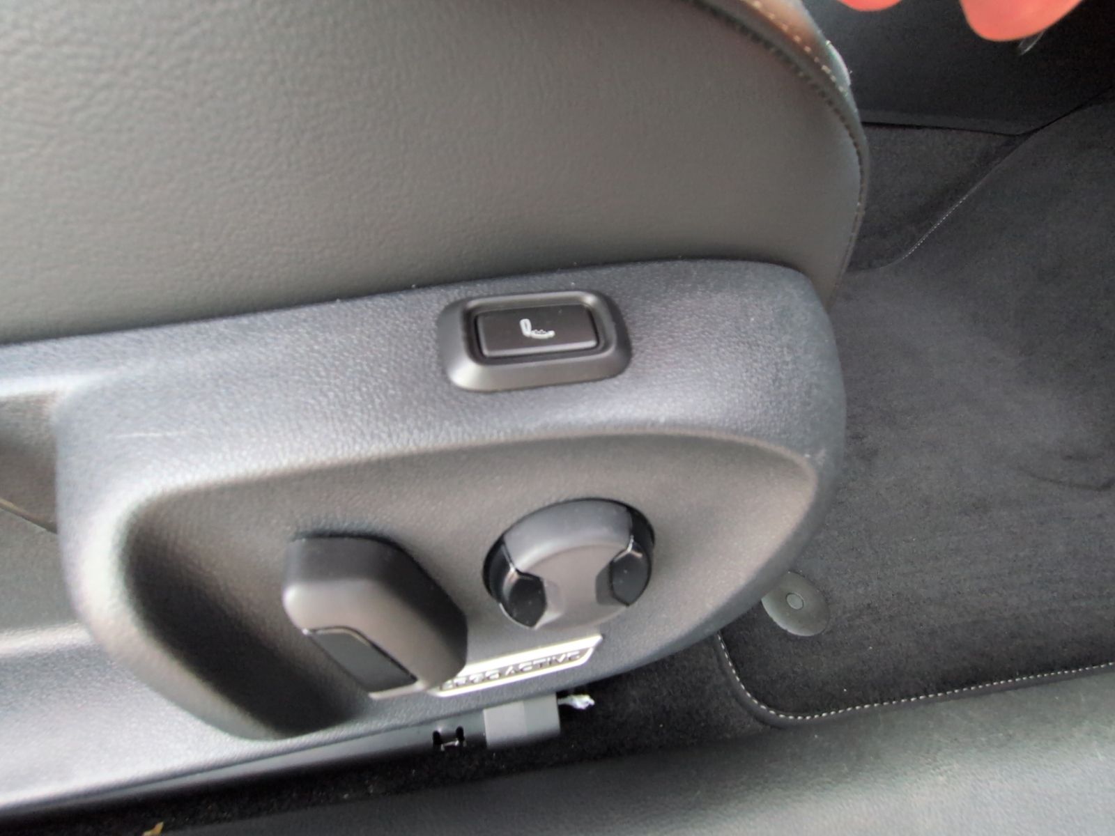 Passat Variant 1.5 TSI eHybrid R-Line AHK+MATRIX