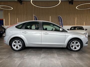 Ford Focus Lim. Aut. *SPORTSITZE*SHZ.*TÜV0826*KLIMA