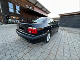 BMW 528i e39 - BMW 528: E39 528i