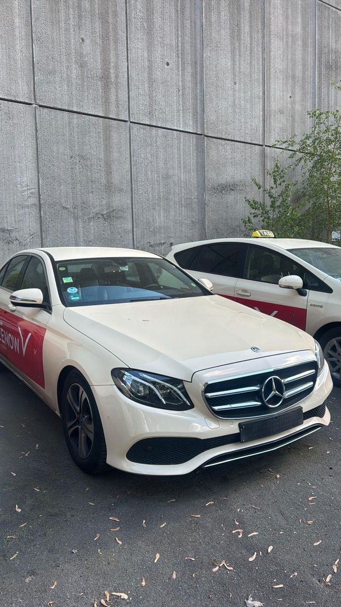 MERCEDES-BENZ E 200 d Autom. -