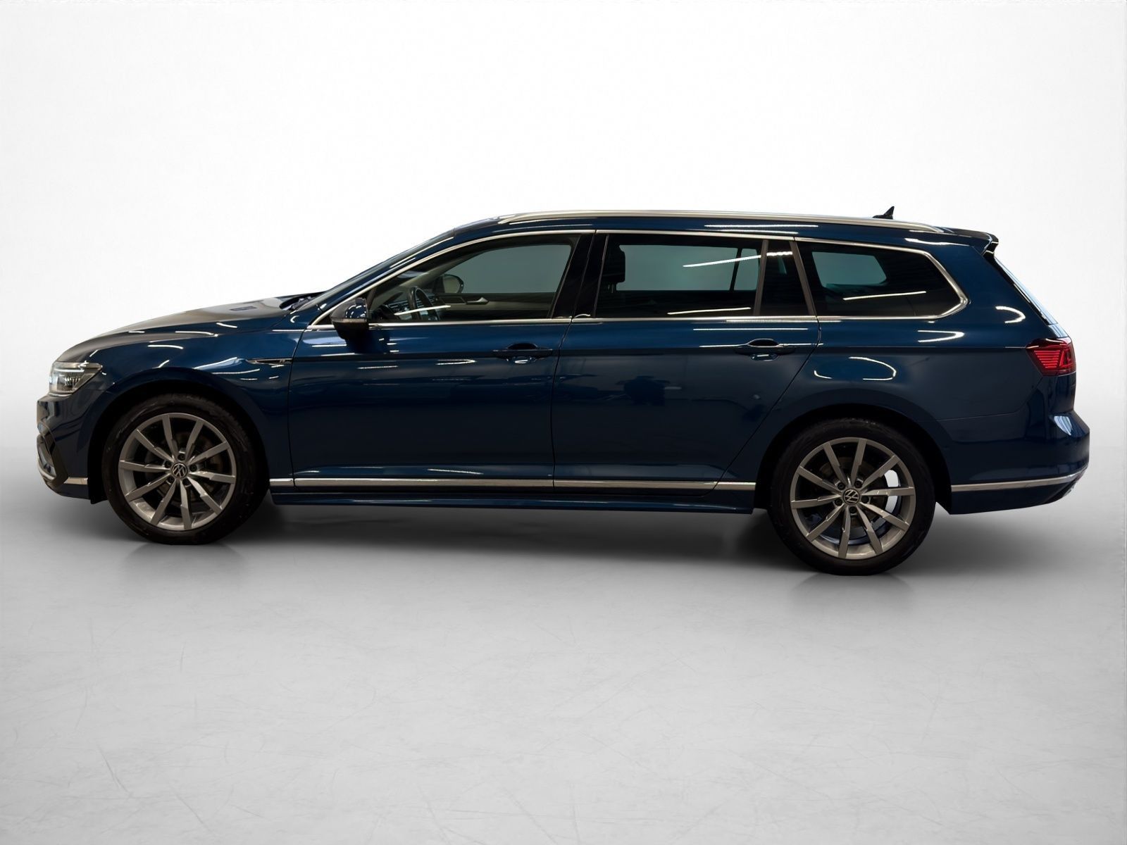 Volkswagen Passat Variant 2.0 TDI Elegance R-Line DSG Navi foto 5