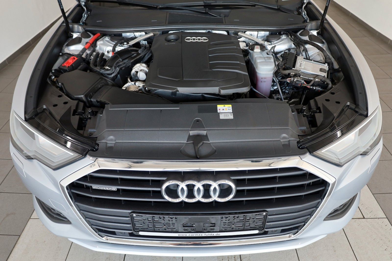 Fahrzeugabbildung Audi A6 Avant 40 TDI quattro Leder,Navi,LED,Kamer,AHK