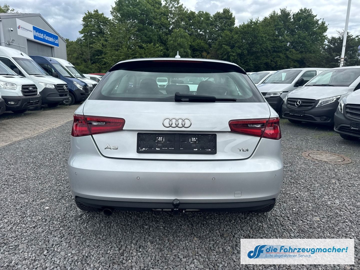 Fahrzeugabbildung Audi A3 Attraction Bi-Xenon 2-Zonen-Klimaautom *EXPOR