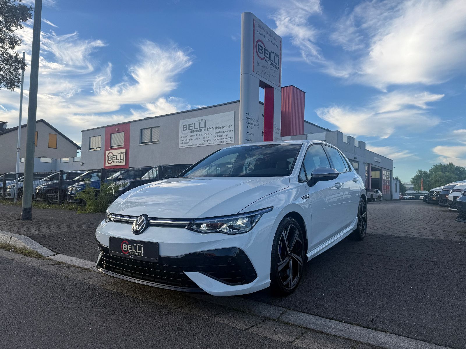 Volkswagen Golf VIII Lim. R 4Motion LED foto 1
