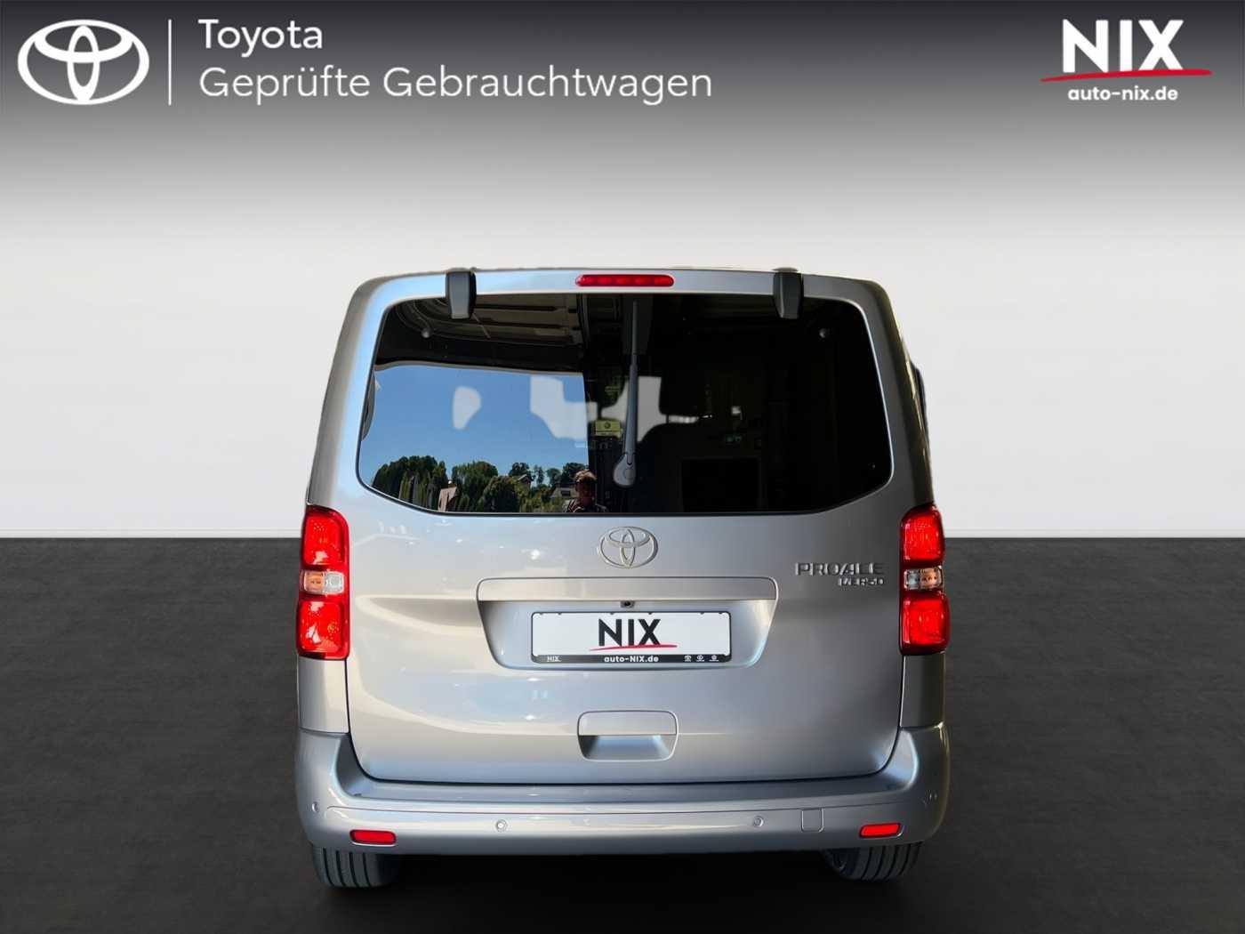 Toyota Proace Verso 2.2 D AT Teamplayer L1 8S NAVI