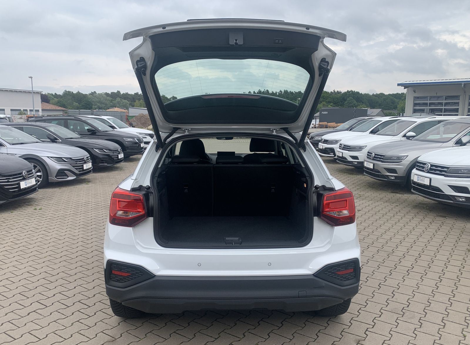 Fahrzeugabbildung Audi Q2 1.5 TFSI*Cam*Navi*LED*Klima*Assistenzpaket*