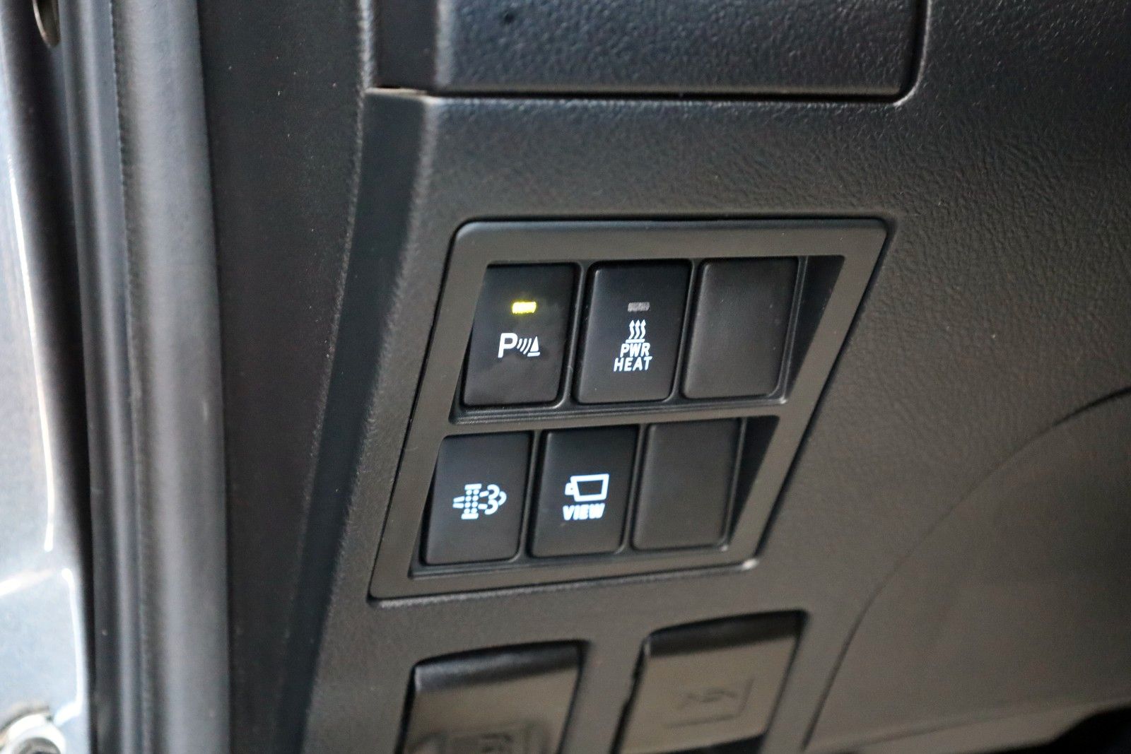 Fahrzeugabbildung Toyota Hilux 2.8 D-4D GR Sport,Alcantara,ACC,Rollo, AHK