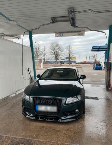 Audi A5 TFSI Metallic Green