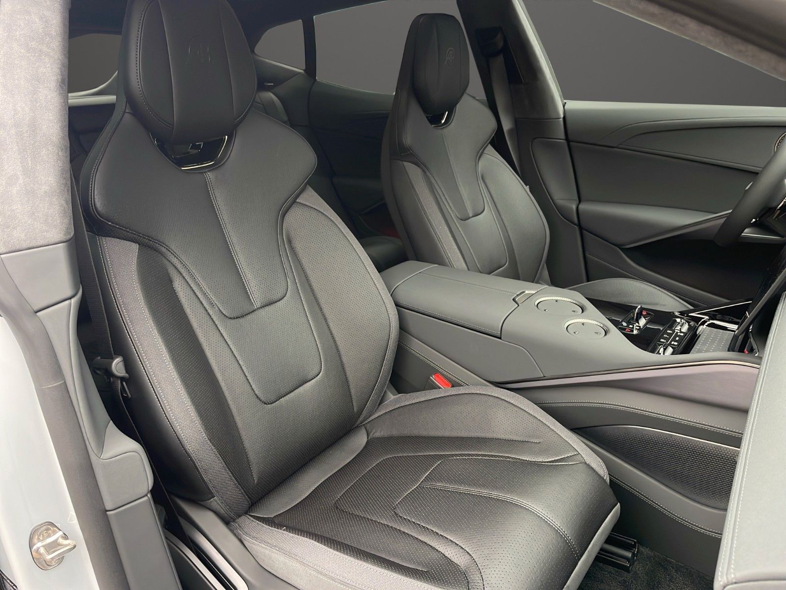 Fahrzeugabbildung Lotus Eletre 600 GT SE Leasing mtl. 599,00€