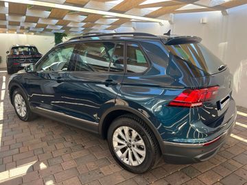 Volkswagen Tiguan - 4