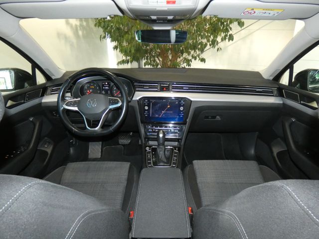 Passat Variant 1.5 TSI Business AHK ACC SHZ LED