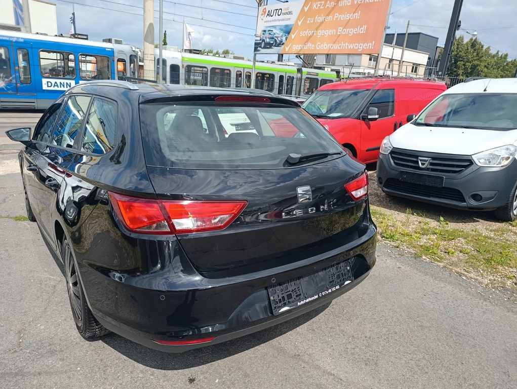 SEAT Leon ST Style*SITZH*PDC*KLIMA*TEMP*MFL*4EL FENST