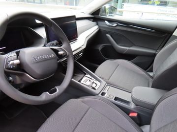 Fotografie 6 des Skoda Octavia Combi 1.5 TSI mHEV 110 kW Selection 5J.G
