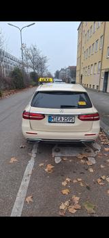 Mercedes-Benz E 200 d T Autom. - - Mercedes-Benz E 200 mit Diesel-Antrieb: Taxi