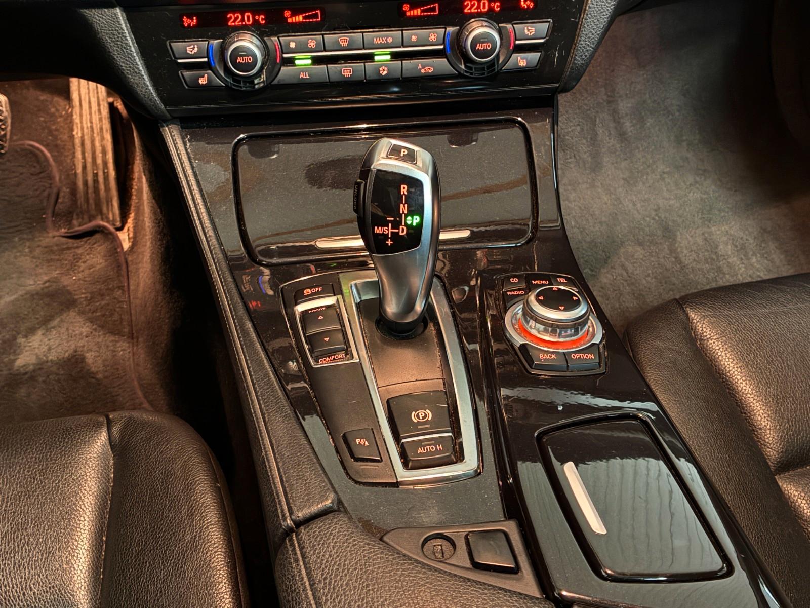 BMW 525 2011 — photo 13
