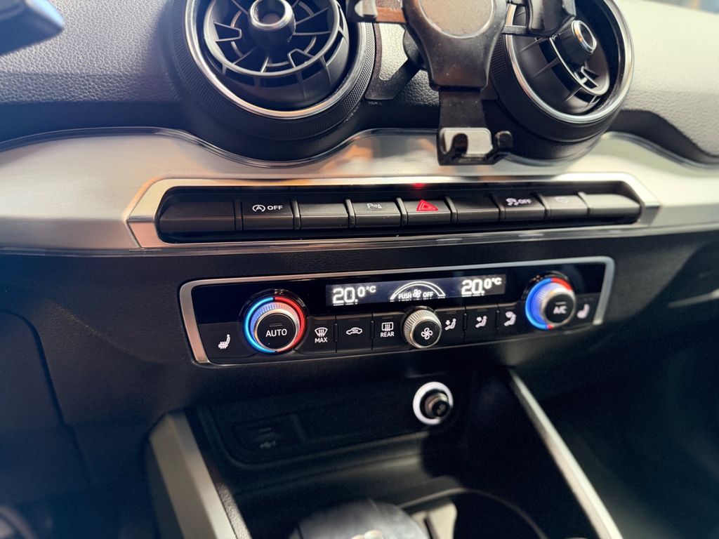 AUDI Q2 35 TFSI/SPORT/VIRTUELLES/ACC/LED AUDI Q2 35 TFSI/SPORT/VIRTUELLES/ACC/LED