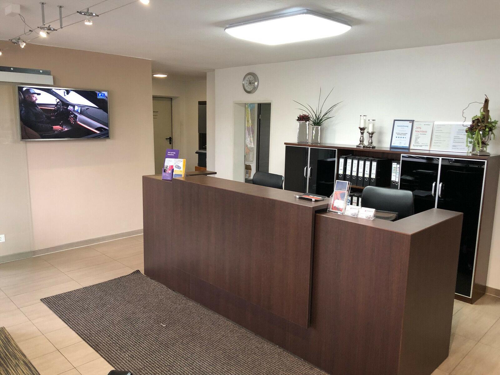 showroom-image-main