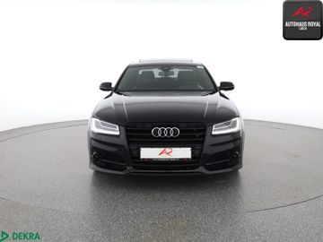 Audi S8 - 8