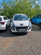 Peugeot 3008 Active 155 THp - Peugeot 3008 aus 2012