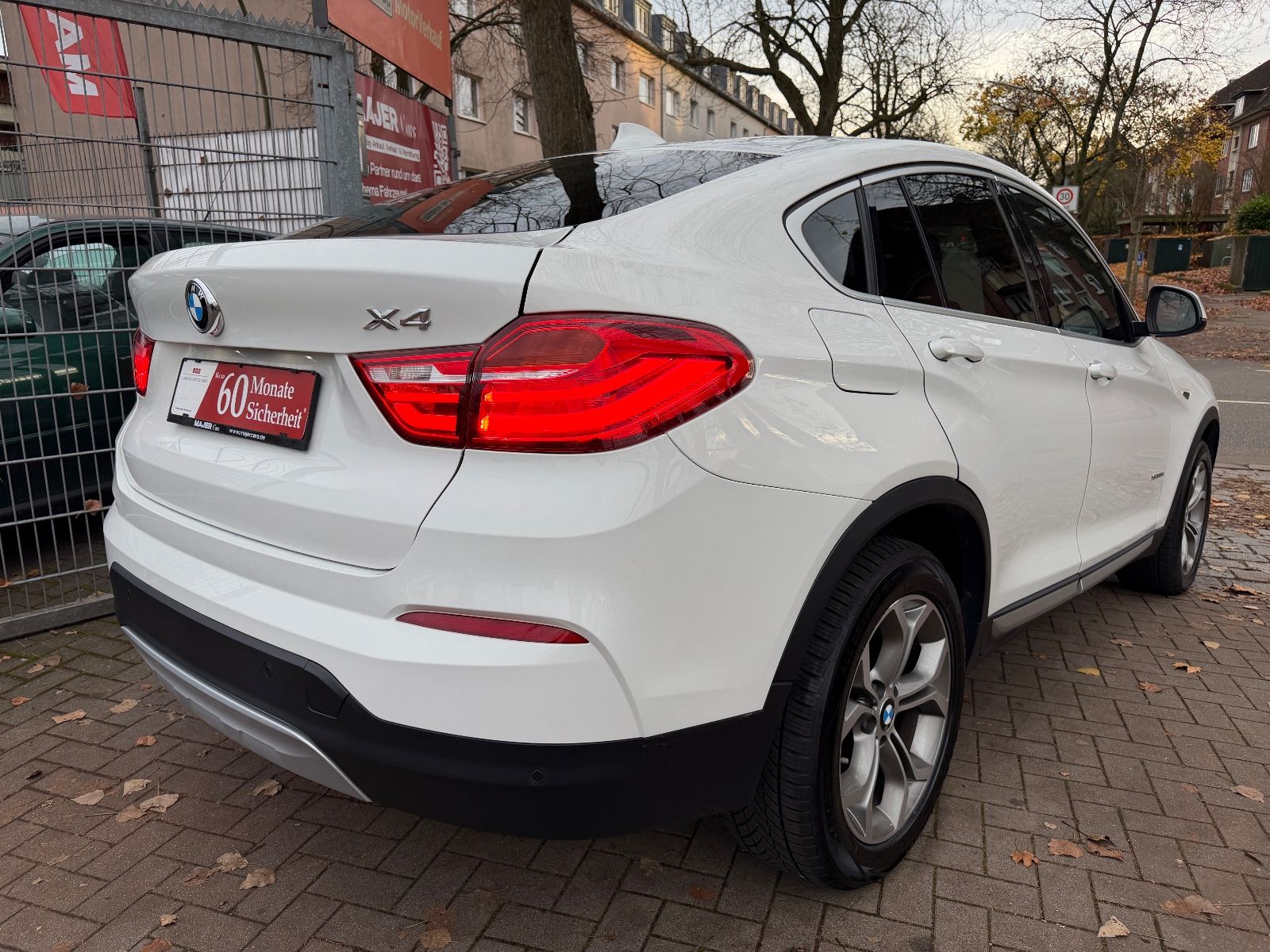 Fahrzeugabbildung BMW X4 xDrive 20 d xLine*BIXEN*TEILLEDER*PDC*NAVI*