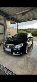 Suzuki Kizashi 2.4L 4x4 CVT - Suzuki Kizashi Benziner Gebrauchtwagen