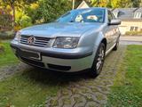Volkswagen VW Bora 1.6 TÜV bis 07/26 - gebrauchte VW Bora aus dem Jahr 2001