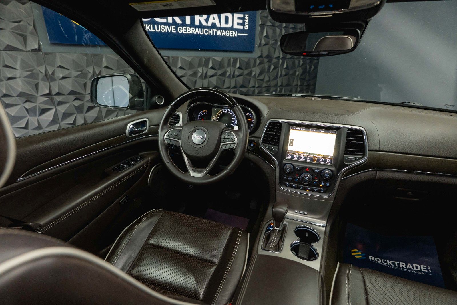 Fahrzeugabbildung Jeep Grand Cherokee 5.7 V8 SRT OVERLAND *Pano*ACC*19%