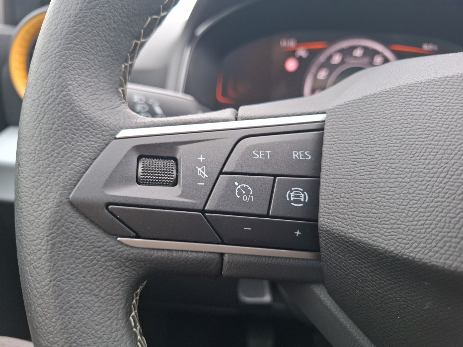 Fahrzeugabbildung SEAT Ibiza TSI Style LED AppConnect GRA VC PDC SHZ Kl