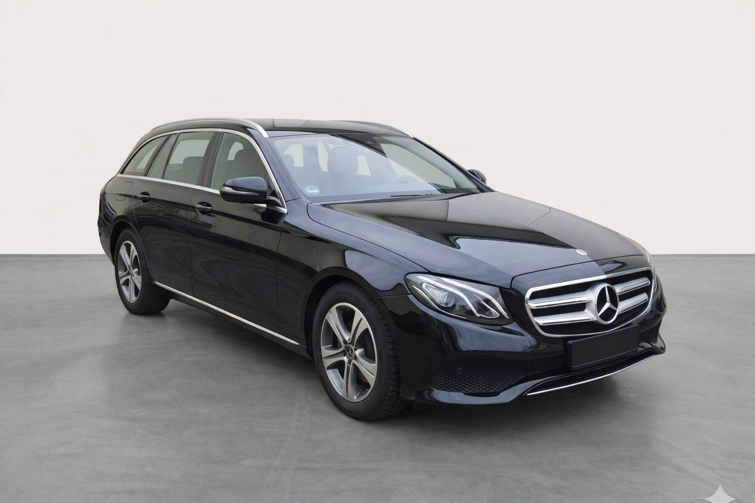 MERCEDES-BENZ E200 T Avantgarde | MB100 GARANTIE | MB-Scheck.