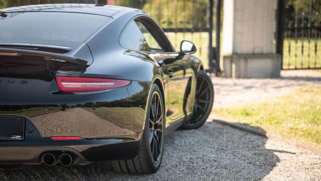 Fahrzeugabbildung Porsche 991 Carrera Coupé/Deutsch/SportAGA/PZ-SH