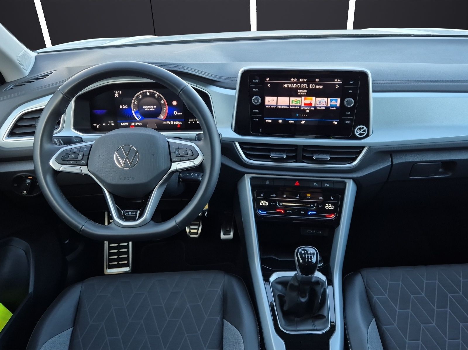 Fahrzeugabbildung Volkswagen T-Roc TSI Goal LED Navi AID ACC Park-Assist SH 1