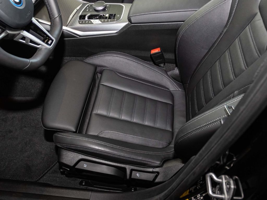 BMW 330 - Bild 7