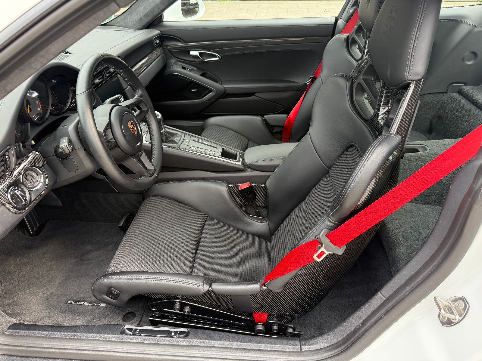 Fahrzeugabbildung Porsche 991.2/911 GT3 Touring-Lift-Approved-BOSE-Steuer