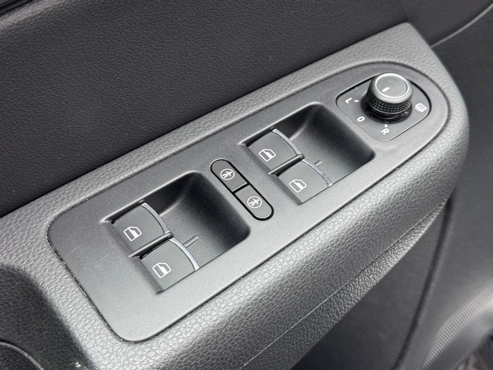 Fahrzeugabbildung SEAT 2.0 TDI FR-LINE/7-SITZE/PANO/AHK/STDHZ/MRY/E-TÜR