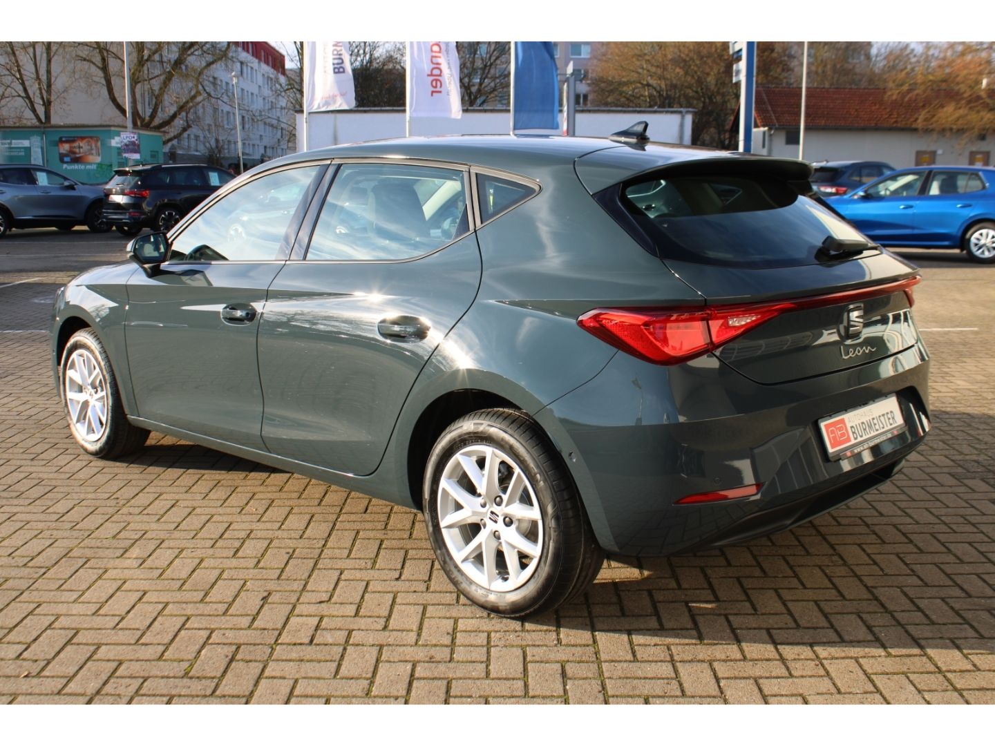 SEAT Leon 1.5 eTSI Style DSG ACC LED DAB PDC RFK SHZg - Image 3
