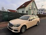 Mercedes-Benz E 200 T BlueTec +LED +Automatik+Navi+EURO 6