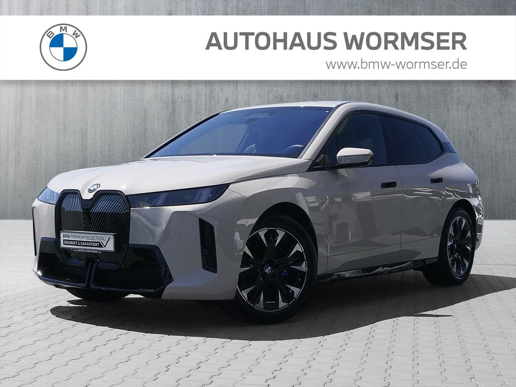 BMW iX