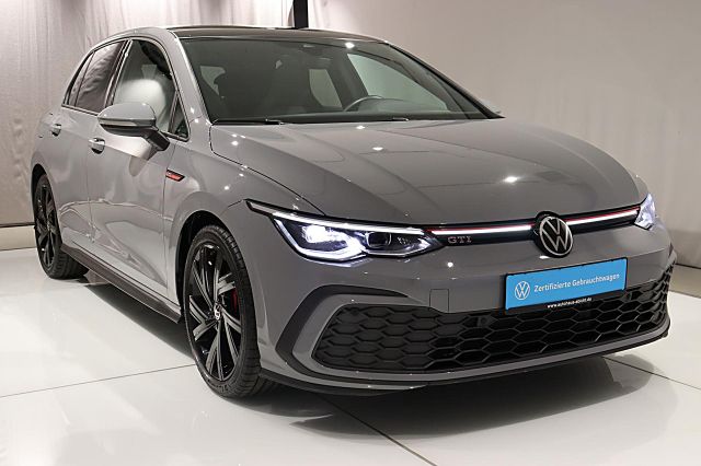 Golf GTI 2.0TSI DSG ACC KAMERA NAVI PANO SPORTFW