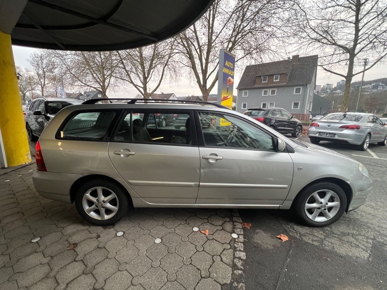 Fahrzeugabbildung Toyota Corolla Kombi 1.6 Sol * KLIMAAUTOMATIK *