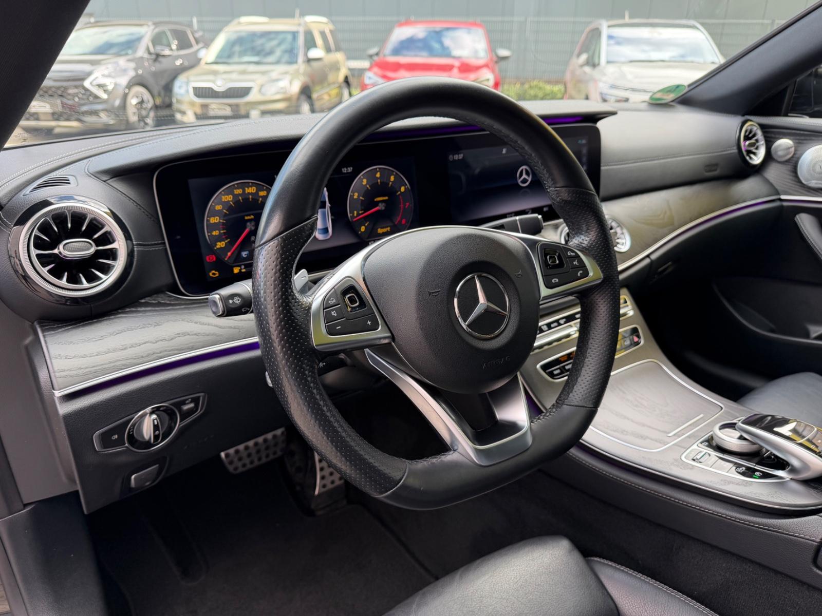 Mercedes-Benz E 300 EDITION 1 /AMG/ PANO/LEDER/NIGHTPACKET