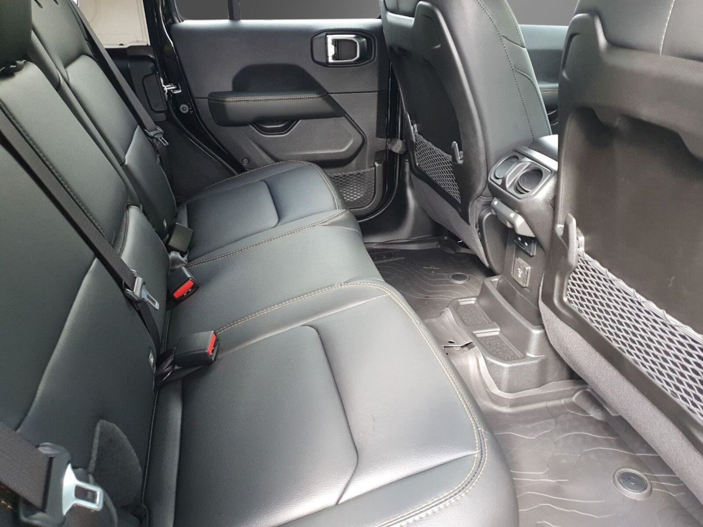 Fahrzeugabbildung Jeep Wrangler Unlimited Sahara 2.0 T-GDI EU6d MY25