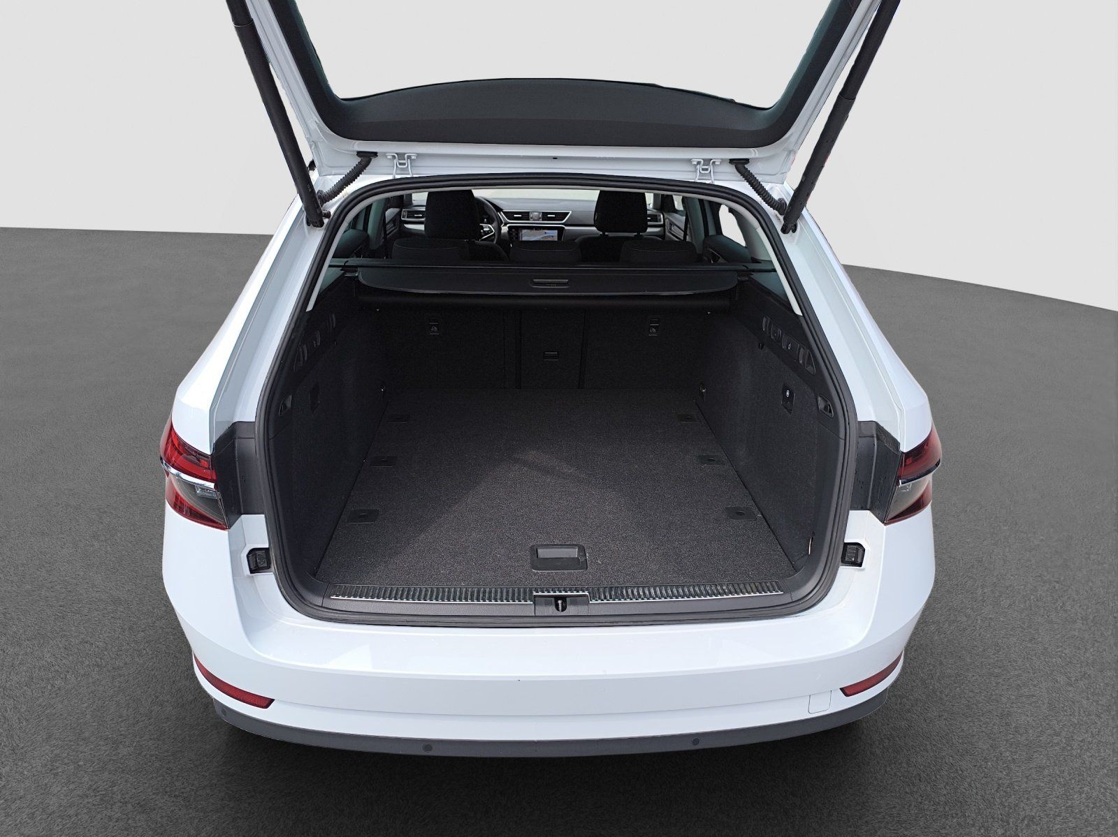 Skoda Superb - Bild 24