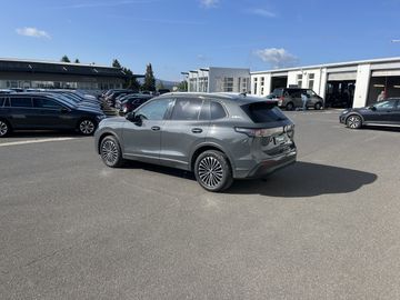 Volkswagen Tiguan - 11