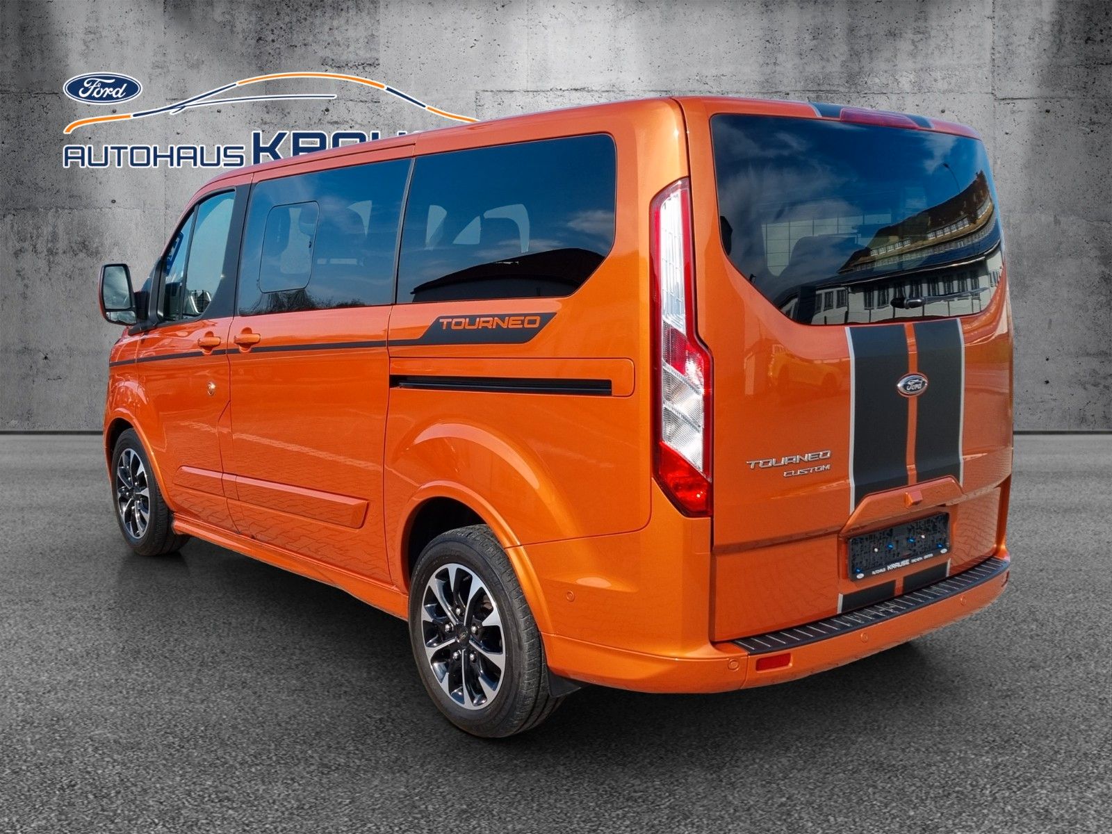 Fahrzeugabbildung Ford Tourneo Custom Kombi Sport 320 L1 Automatik